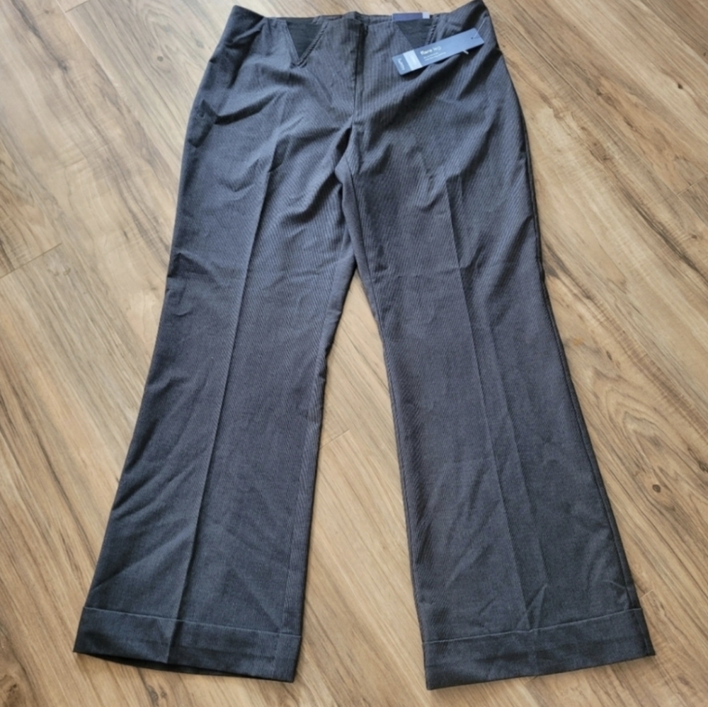 NWT Reitmans Comfort Fit Pants Size 12P
